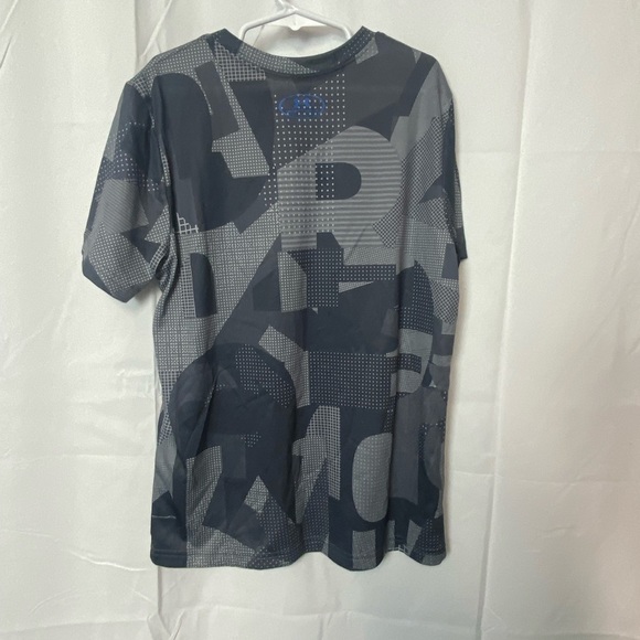 Under armor t shirt - Picture 2 of 3